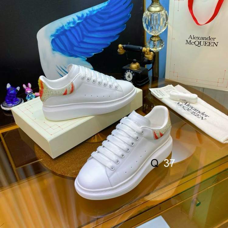 Picture of Alexander McQueen Shoes _SKUAlexanderMcQUEENsz35-45MK0813385